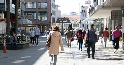 Auch Geschäfte mit einer Verkaufsfläche von mehr als 800 Quadratmetern dürfen an diesem Donnerstag wieder öffnen - auf Teilbereichen. Foto: Andreas Veigel Auch Geschäfte mit einer Verkaufsfläche von mehr als 800 Quadratmetern dürfen an diesem Donnerstag wieder öffnen - auf Teilbereichen. Foto: Andreas Veigel
