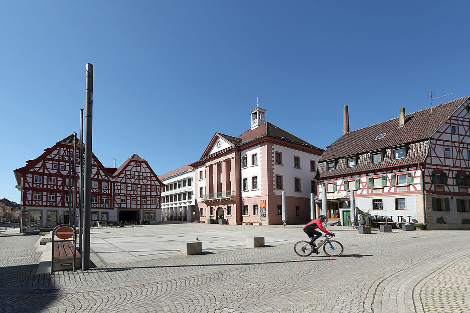Leere Straßen und Plätze in Zeiten von Corona Leere Straßen und Plätze in Zeiten von Corona