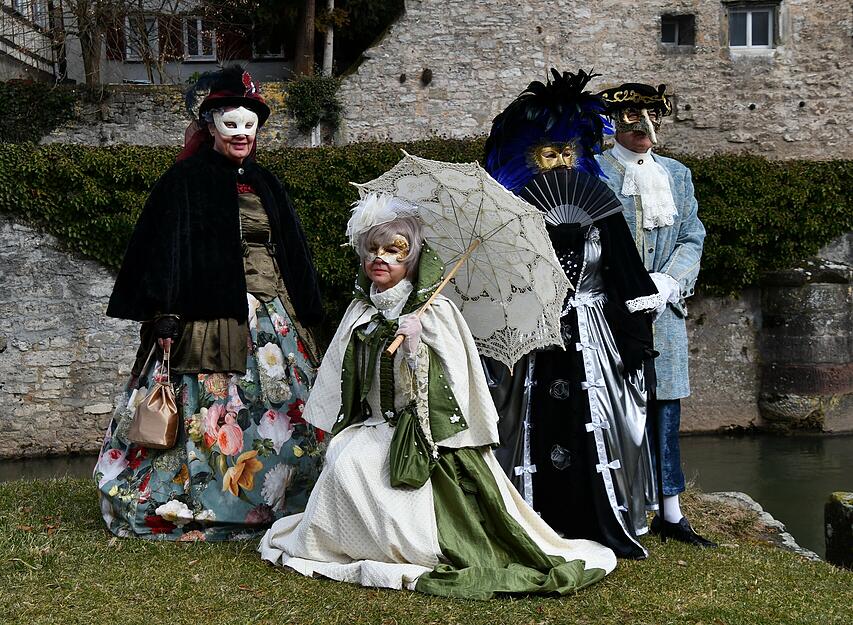 Die Kocherstadt feiert allj&auml;hrlich acht Tage vor Rosenmontag dieses mittlerweile weit &uuml;ber die Grenzen der Region hinaus bekannte Kulturereignis.&nbsp;