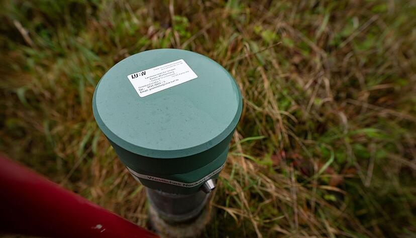An mehreren Stellen im Land werden die Grundwasserstände gemessen. (Archivbild)