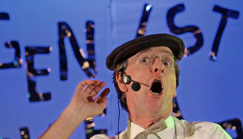 Bringt rheinl&auml;ndischen Humor in die Stadthalle: Dr. Clemens Dirscherl.