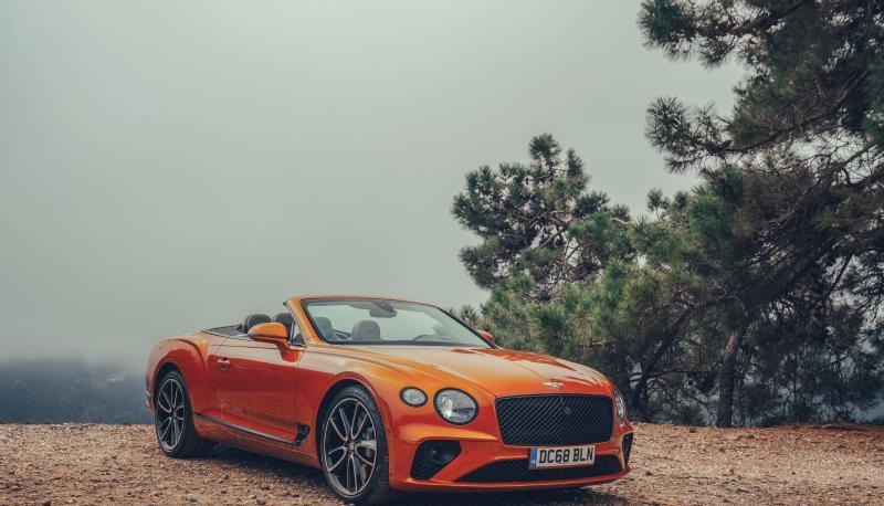 Der Bentley Continental GT Cabrio soll mindestens 228.480 Euro kosten. Der Bentley Continental GT Cabrio soll mindestens 228.480 Euro kosten.