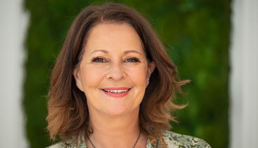 Stefanie Stahl ist Diplom-Psychologin, Psychotherapeutin und Autorin. Stefanie Stahl ist Diplom-Psychologin, Psychotherapeutin und Autorin.