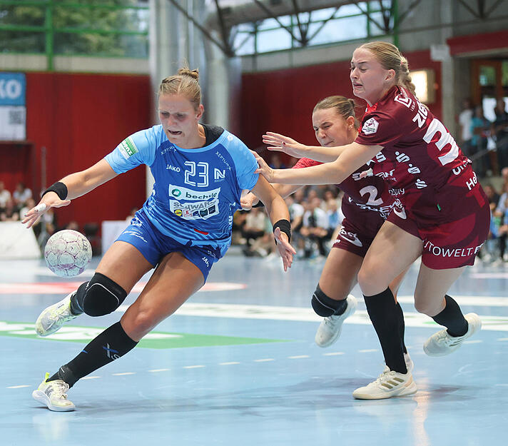 Trainer Thomas Zeitz konnte mit der Leistung der Sport-Union Neckarsulm im Bundesliga-Eröffnungsspiel nicht zufrieden sein. Trainer Thomas Zeitz konnte mit der Leistung der Sport-Union Neckarsulm im Bundesliga-Eröffnungsspiel nicht zufrieden sein.