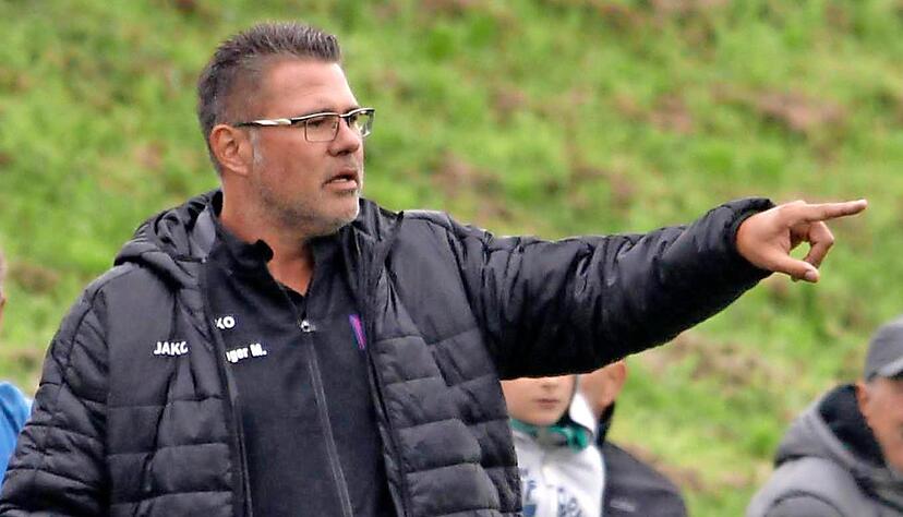 Will sein Team weiter nach vorne führen: Für Marcus Wenninger war die Vertragsverlängerung als FSV-Coach "nicht die ganz große Überlegung".
Foto: Marc Schmerbeck Will sein Team weiter nach vorne führen: Für Marcus Wenninger war die Vertragsverlängerung als FSV-Coach "nicht die ganz große Überlegung".
Foto: Marc Schmerbeck