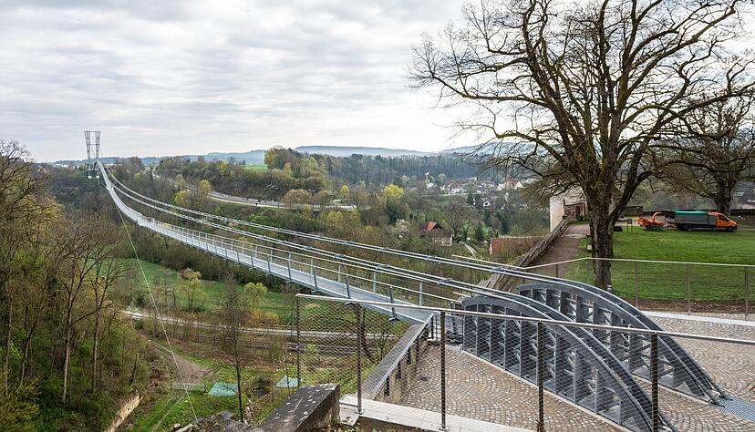 Die Br&uuml;cke ist laut Stadt ein neues Wahrzeichen.