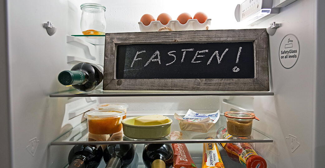 Fasten wird von Aschermittwoch bis Ostern groß geschrieben, nicht nur aus religiösen Gründen, auch der Gesundheit zuliebe. Foto: epd