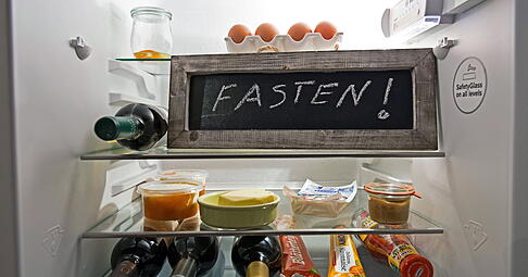 Fasten wird von Aschermittwoch bis Ostern groß geschrieben, nicht nur aus religiösen Gründen, auch der Gesundheit zuliebe. Foto: epd