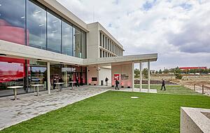 Bescheidenheit geh&ouml;rt zur W&uuml;rth-DNA. F&uuml;r die Mitarbeiter am Standort M&uuml;nchen-Freiham wird hier trotzdem eher geklotzt als gekleckert.