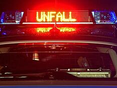 Auf winterglatter Fahrbahn bei Zaberfeld kam es in der Nacht zu einem Unfall. (Symbolbild)