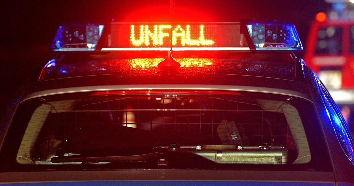 Icy road accident near Zaberfeld: Car plunges down embankment and ...