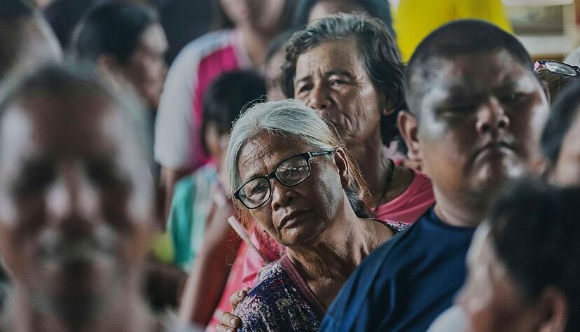Von dem Konflikt sind hauptsächlich Zivilisten auf beiden Seiten betroffen. Von dem Konflikt sind hauptsächlich Zivilisten auf beiden Seiten betroffen.