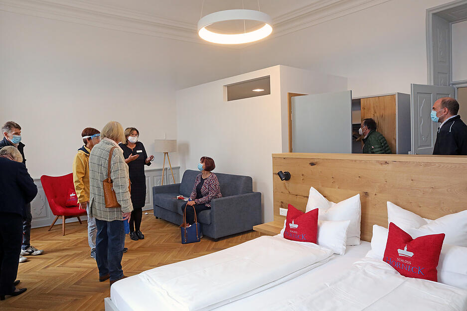 Leser-F&uuml;hrung durchs neue Schlosshotel Horneck in Gundelsheim