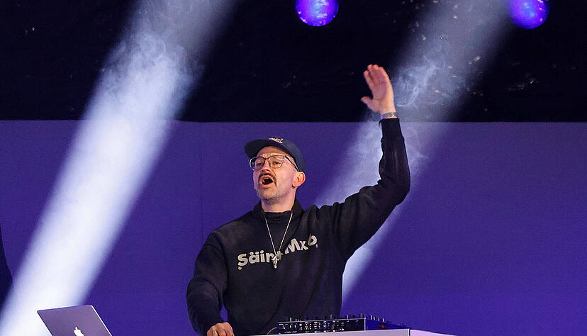 Musikproduzent und S&auml;nger Fritz Kalkbrenner kommt am 1. August auf die Theresienwiese nach Heilbronn.