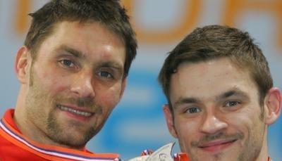 Tobias Schellenberg (r) und Andreas Wels mit der EM-Silbermedaille.