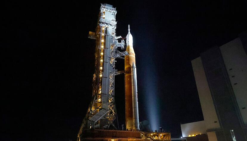 Das Raketensystem f&uuml;r die bemannte Mondmission &laquo;Artemis 2&raquo; ist zur&uuml;ck auf dem Startplatz.