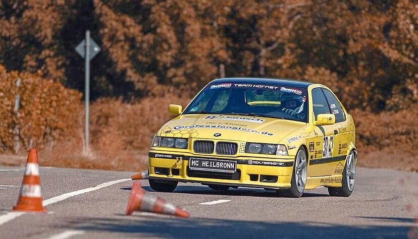 Das Trio des Team Hornet − das Slalom-Nachwuchsprojekt des MC Heilbronn − hat während des Winters viel an seinem BMW E36 318ti gearbeitet. Das Trio des Team Hornet − das Slalom-Nachwuchsprojekt des MC Heilbronn − hat während des Winters viel an seinem BMW E36 318ti gearbeitet.