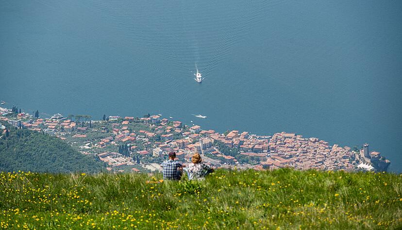 Am Gardasee, der bei Deutschen besonders beliebt ist, gibt es einen schweren Ausbruch des Norovirus. Am Gardasee, der bei Deutschen besonders beliebt ist, gibt es einen schweren Ausbruch des Norovirus.