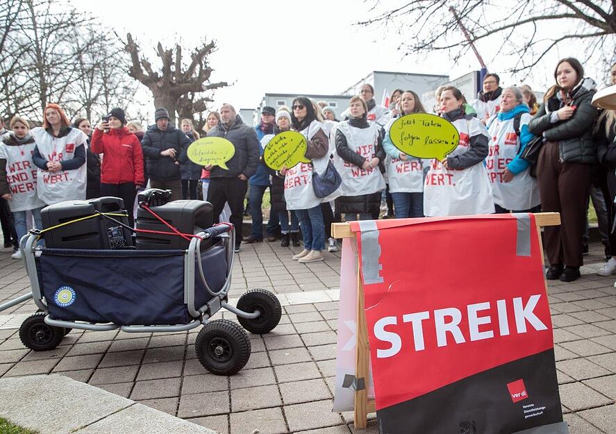 Warnstreik bei den SLK-Kliniken