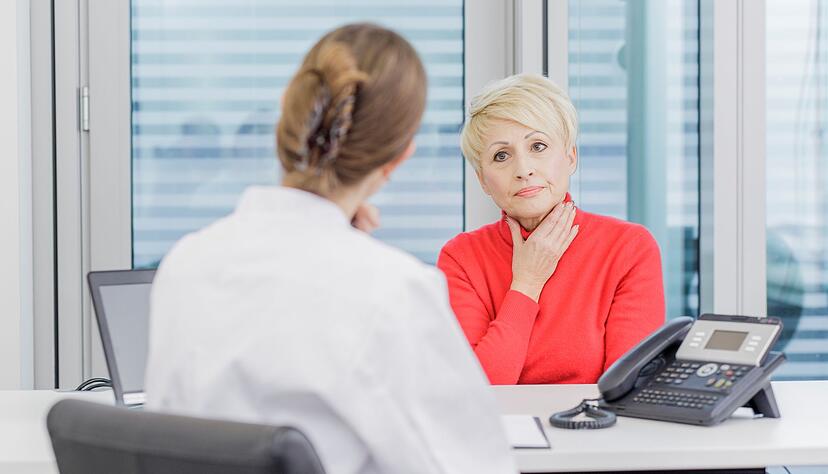Wenn die Heiserkeit nicht gehen will, sollte man sie &auml;rztlich abkl&auml;ren lassen.
