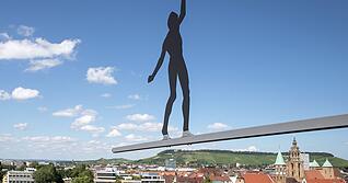 Einen Blick &uuml;ber die D&auml;cher von Heilbronn gibt es bei einer Turmf&uuml;hrung.