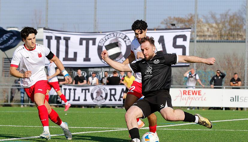 Hakan Kutlu und der VfR Heilbronn k&ouml;nnen auch beim SV Fellbach kein Lebenszeichen im Abstiegskampf senden.