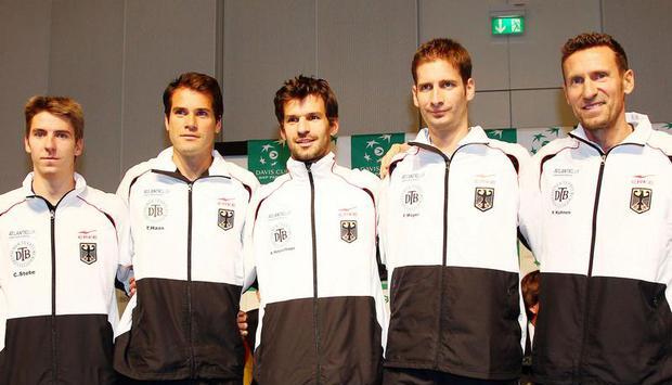 Das deutsche Davis-Cup-Team: Cedrik-Marcel Stebe, Tommy Haas, Philipp Petschner, Florian Mayer und Patrick K&uuml;hnen (v.l.). Foto: Daniel Loeb