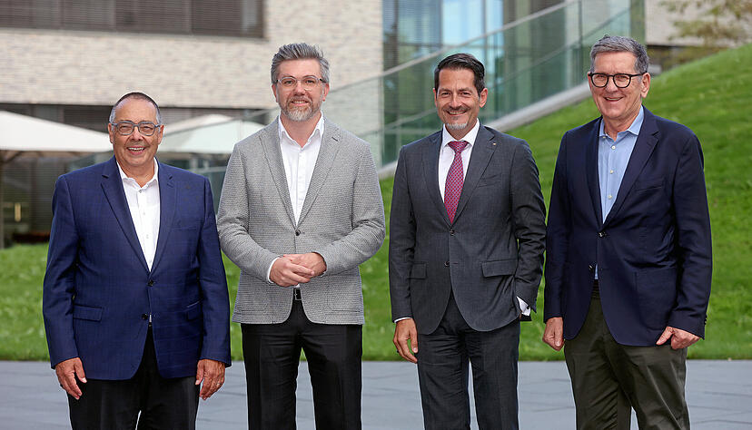Präsentieren die Ausrichtung der Technischen Universität München in Heilbronn (von links): Helmut Krcmar, Ali Sunyaev, Thomas Hofmann und Reinhold Geilsdörfer. Präsentieren die Ausrichtung der Technischen Universität München in Heilbronn (von links): Helmut Krcmar, Ali Sunyaev, Thomas Hofmann und Reinhold Geilsdörfer.