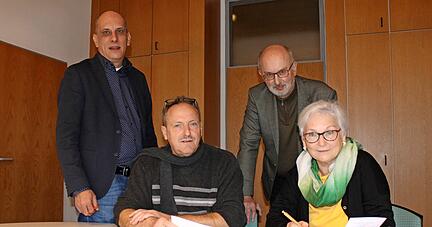 Stellen das Projekt vor: B&uuml;rgermeister Timo Wolf (v.l.), Quartiersmanager Andreas Haupt, Karl Friedrich Bretz (Diakoniewerk) und Elisabeth Knaus.
Foto: Friedrich