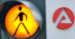 Der Arbeitsmarkt präsentiert sich im November in Wartestellung. Es gibt kaum Bewegung nach oben oder nach unten.