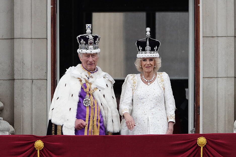 König Charles III. und Königin Camilla auf dem Balkon des Buckingham Palastes.