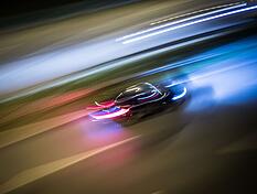 Die Polizei ermittelt nach dem Unfall bei Wiesloch wegen des Verdachts auf ein illegales Rennen. (Symbolfoto)