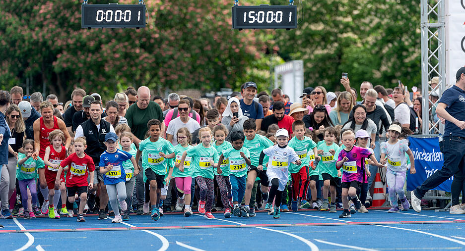 Für die Nachwuchsläufer gab es am Samstag, 4. Mai, wieder einen Kinder-Jugendlauf, Mini-Marathon und Bambini-Lauf. Für die Nachwuchsläufer gab es am Samstag, 4. Mai, wieder einen Kinder-Jugendlauf, Mini-Marathon und Bambini-Lauf.