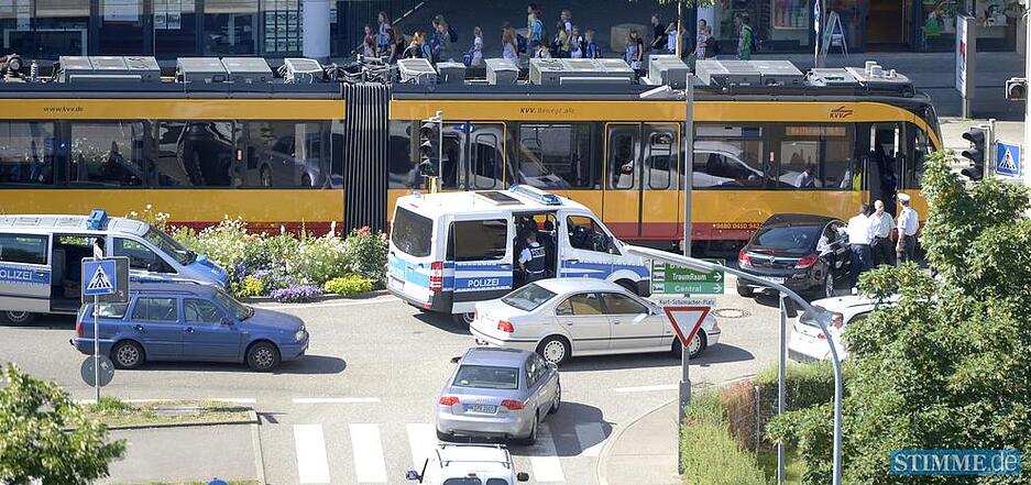 Unfall am Kurt-Schumacher-Platz | 18.07. - STIMME.de
