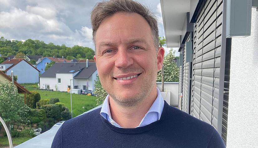 Andreas Möller ist Facharzt für ästhetisch-plastische Chirurgie in Flein. Andreas Möller ist Facharzt für ästhetisch-plastische Chirurgie in Flein.