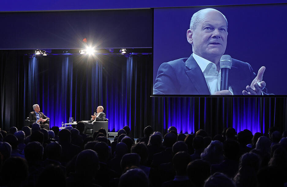 Die ausverkaufte Veranstaltung mit Kanzler Scholz wurde live auf Stimme.de übertragen.
