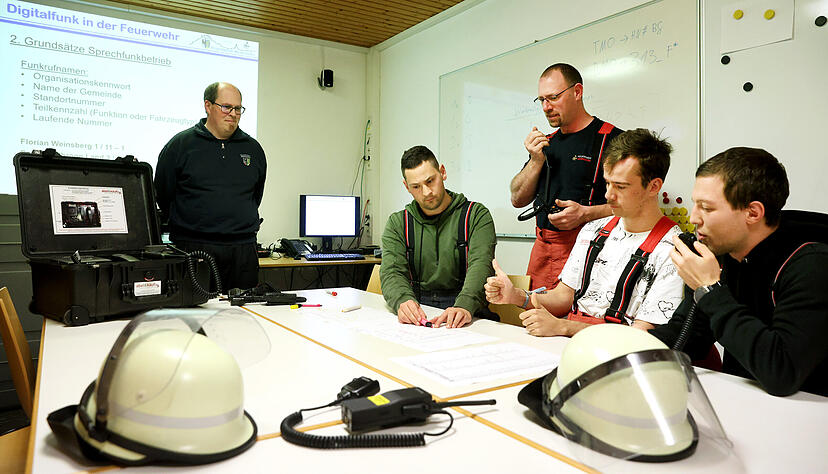 Auch das will geprobt sein: Wie benutze ich das Funkger&auml;t, wie l&auml;uft die Kommunikation ab?