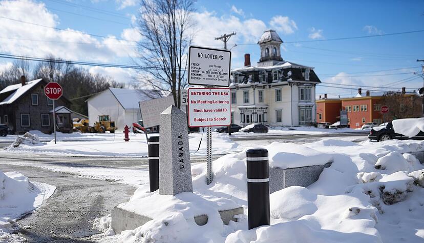 Wenige Kilometer von der US-Grenze zu Kanada entfernt endete eine Verkehrskontrolle tödlich. (Archivbild) Wenige Kilometer von der US-Grenze zu Kanada entfernt endete eine Verkehrskontrolle tödlich. (Archivbild)