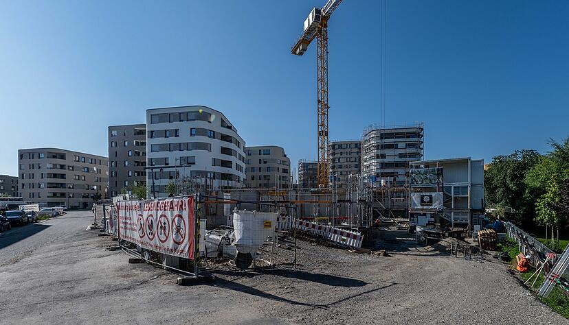 Hunderte B&uuml;rger wohnen schon im Quartier Hochgelegen, weitere Geb&auml;ude kommen.