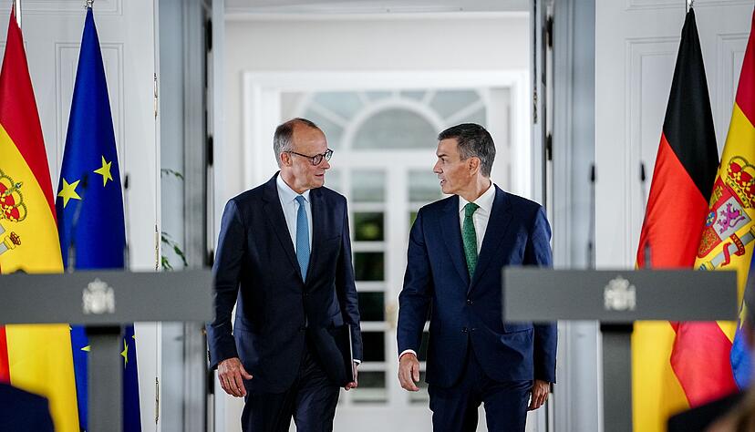 Bundeskanzler Merz betont bei seinem Antrittsbesuch in Madrid, dass Deutschland an der Seite Israels stehe.