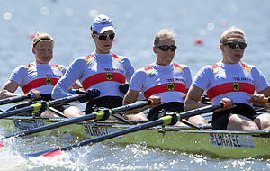 Gold-Quartett von Rio (von links): Annekatrin Thiele, Carina Bär, Marie-Catherine Arnold und Lisa Schmidla. Foto: dpa Gold-Quartett von Rio (von links): Annekatrin Thiele, Carina Bär, Marie-Catherine Arnold und Lisa Schmidla. Foto: dpa