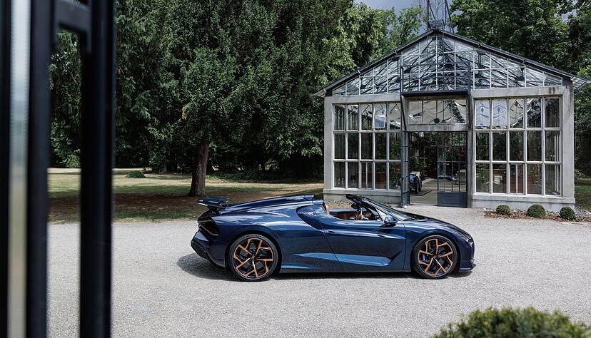 Rasantes Gef&auml;hrt: Auch im Stand strahlt der Bugatti Mistral Dynamik in Reinform aus.