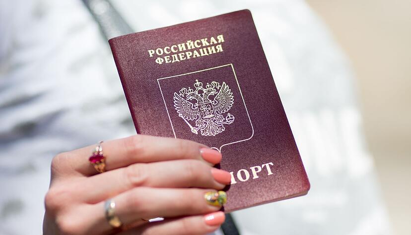 Der Umgang mit Visaantr&auml;gen von russischen Staatsb&uuml;rgern ist innerhalb der EU sehr unterschiedlich. Lettland etwa hat die Vergabe von Visa und Aufenthaltsgenehmigungen an Russen weitgehend ausgesetzt. (Archivbild)