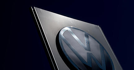 Nach dem Internet-Shitstorm wegen eines rassistischen Werbevideos bei VW soll sich der gesamte Vorstand mit der weiteren Aufarbeitung des Themas beschäftigen. Foto: dpa Nach dem Internet-Shitstorm wegen eines rassistischen Werbevideos bei VW soll sich der gesamte Vorstand mit der weiteren Aufarbeitung des Themas beschäftigen. Foto: dpa