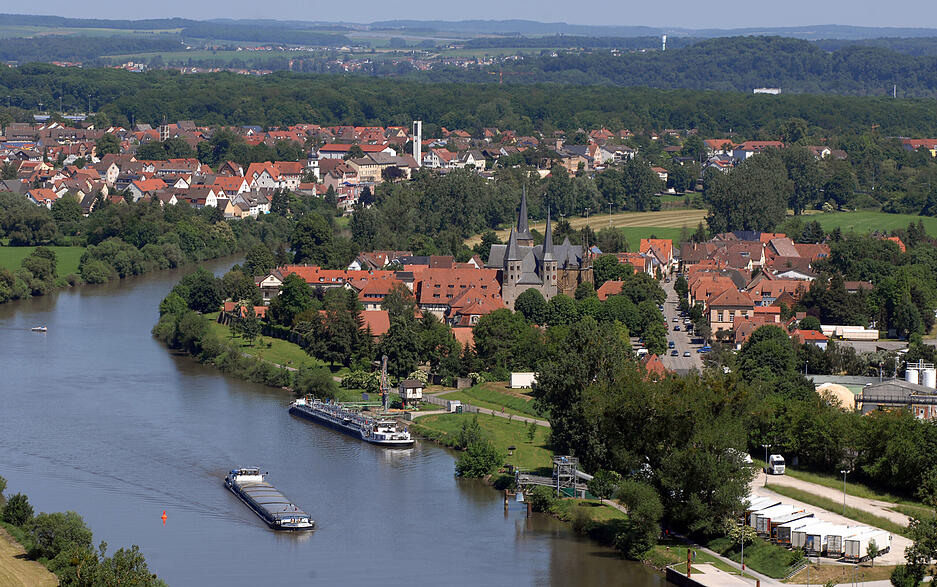 Grundlage für den Titelgewinn Bad Wimpfens waren Votings von Redakteuren und Reise-Experten von Travelbook, das sich selbst als „Deutschlands größtes Online-Reisemagazin“ bezeichnet, sowie Stimmenabgaben von Lesern und Usern.
