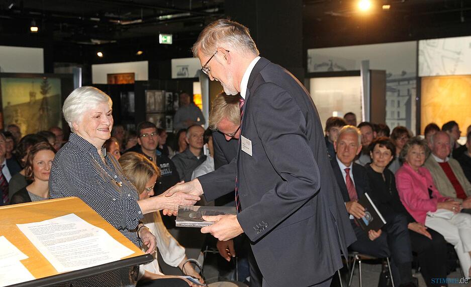 Retrospektive Hermann Eisenmenger im Stadtarchiv Retrospektive Hermann Eisenmenger im Stadtarchiv