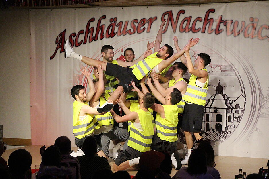 Fasching ist da: Prunksitzung in Aschhausen.