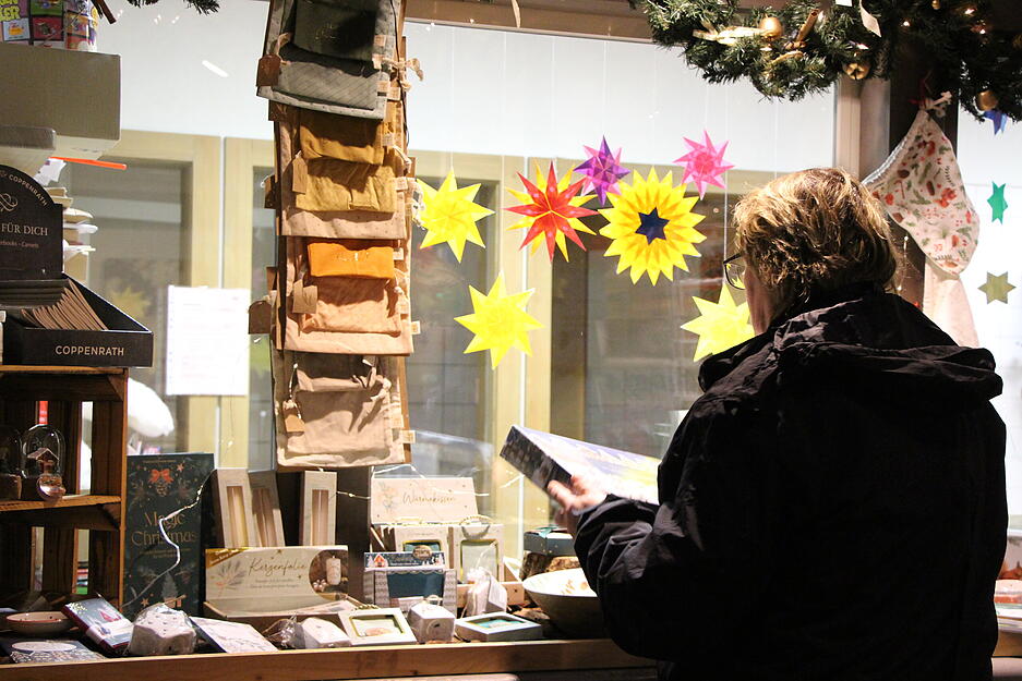 Weihnachtsmarkt im Kloster Schöntal besticht mit seiner Atmosphäre