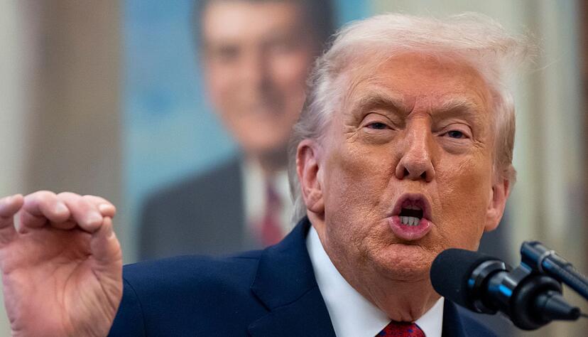 Trump will zehn Milliarden Dollar von der BBC erstreiten.