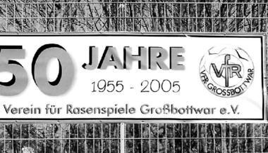 Der VfR Großbottwar macht mit Plakaten auf sein Jubiläum aufmerksam. Am Samstag wird gefeiert. (Foto: Werner Fuchs) Der VfR Großbottwar macht mit Plakaten auf sein Jubiläum aufmerksam. Am Samstag wird gefeiert. (Foto: Werner Fuchs)